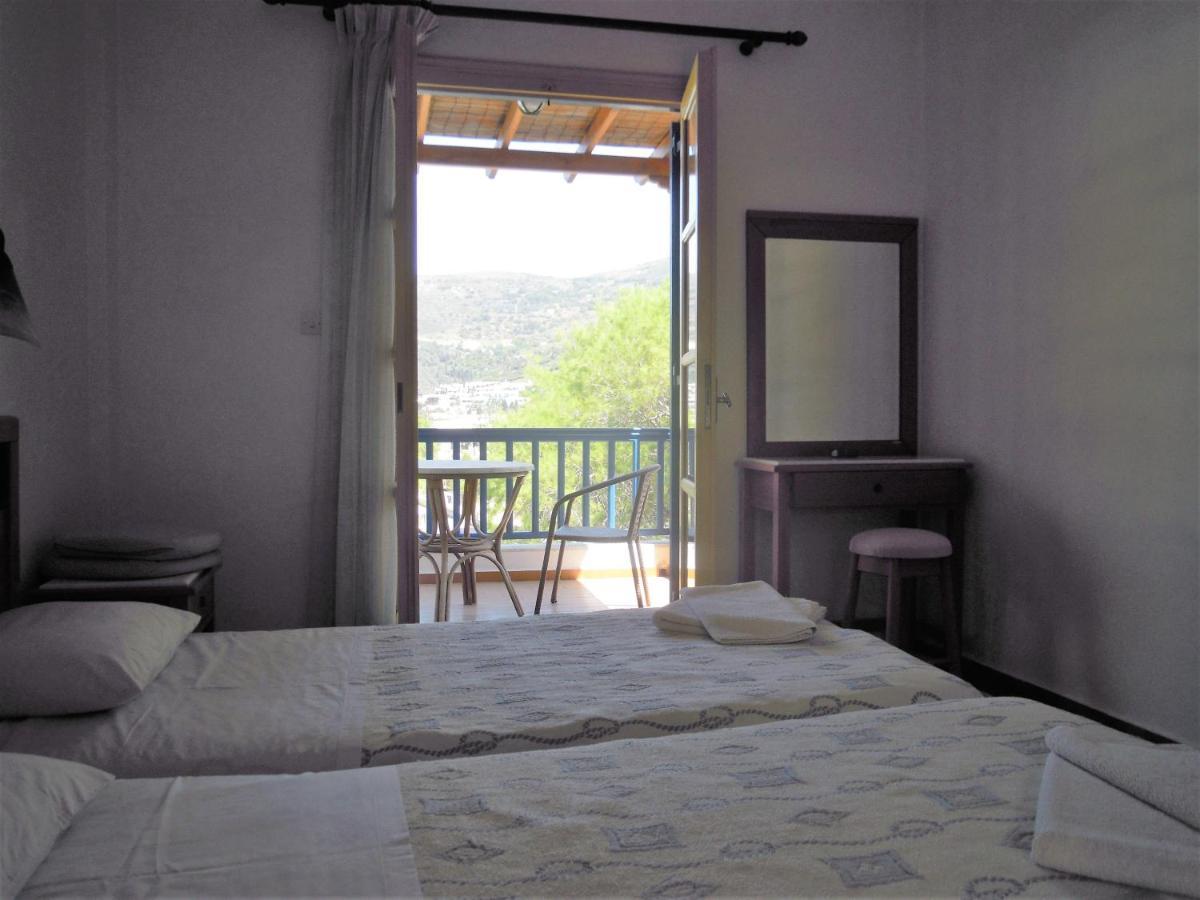 Cavo D'Oro Hotel Batsi  Exterior photo